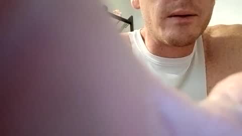 Snapshot of bennyc04041987 chatting on June 16, 10:23 pm BennyC online show from June 16, 10:23 pm
