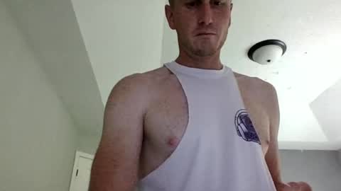 Snapshot of bennyc04041987 chatting on June 18, 8:24 pm BennyC online show from June 18, 8:24 pm