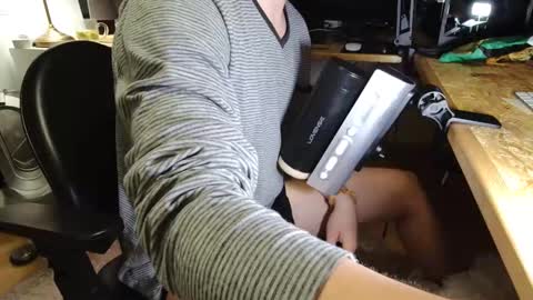 Snapshot of benreich chatting on October 18, 10:10 pm benreich online show from October 18, 10:10 pm