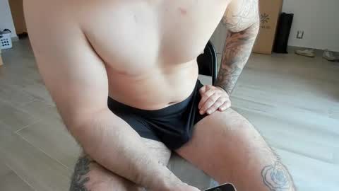 Snapshot of benthebodybuilder chatting on April 27, 4:49 pm Ben Braxton online show from April 27, 4:49 pm