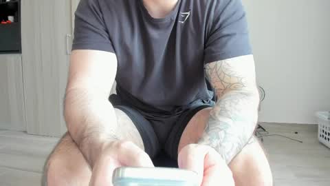 Snapshot of benthebodybuilder chatting on May 11, 10:40 pm Ben Braxton online show from May 11, 10:40 pm