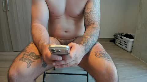 Snapshot of benthebodybuilder chatting on May 14, 9:32 pm Ben Braxton online show from May 14, 9:32 pm