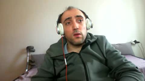 bentish online show from February 19, 10:11 am