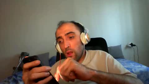 Snapshot of bentish chatting on April 22, 3:46 pm bentish online show from April 22, 3:46 pm