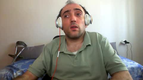 Snapshot of bentish chatting on April 27, 8:45 am bentish online show from April 27, 8:45 am