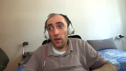 Snapshot of bentish chatting on May 10, 10:20 am bentish online show from May 10, 10:20 am