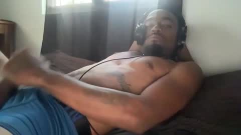 bentley_pov online show from April 23, 12:26 pm