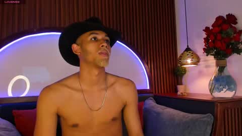 bento_fox online show from November 4, 3:38 am