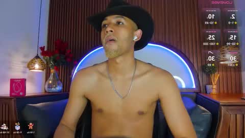 bento_fox online show from December 19, 3:57 am