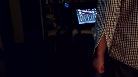 Snapshot of bentpilot chatting on November 13, 10:03 am bentpilot online show from November 13, 10:03 am