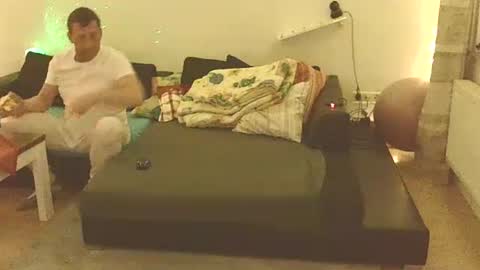 Snapshot of benutzmich0800 chatting on December 25, 10:16 pm Benutzmich0800 online show from December 25, 10:16 pm