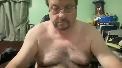 Snapshot of bepino7272 chatting on October 28, 3:21 am bepino7272 online show from October 28, 3:21 am