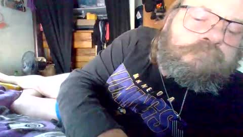 Snapshot of bergeeric1970 chatting on February 12, 9:43 pm bergeeric1970 online show from February 12, 9:43 pm