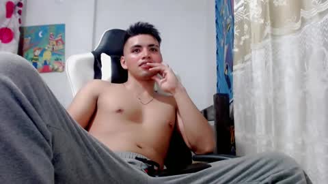 Snapshot of bergon30 chatting on January 27, 11:00 pm Bergon77 online show from January 27, 11:00 pm