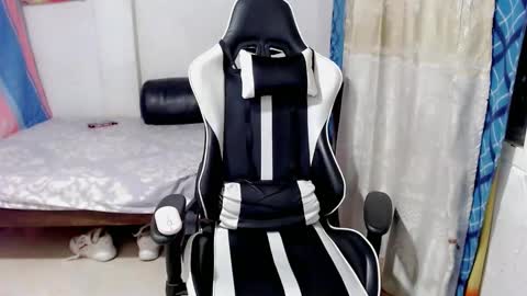 Snapshot of bergon30 chatting on February 25, 3:42 am Bergon77 online show from February 25, 3:42 am