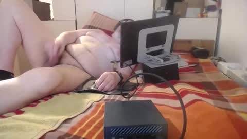 berlinerbaer1963 online show from October 3, 7:00 pm