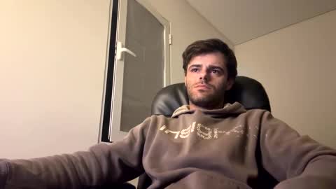 Berltex online show from December 2, 5:24 am