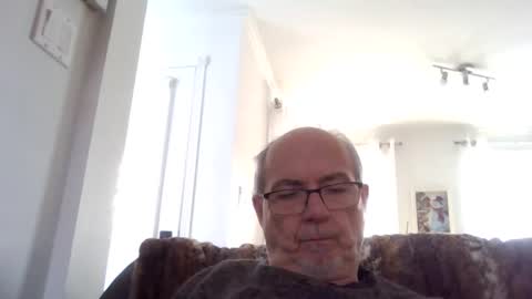 bernard1102 online show from December 15, 6:59 pm