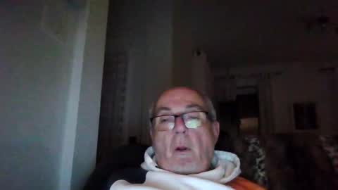 bernard1102 online show from December 30, 3:47 am