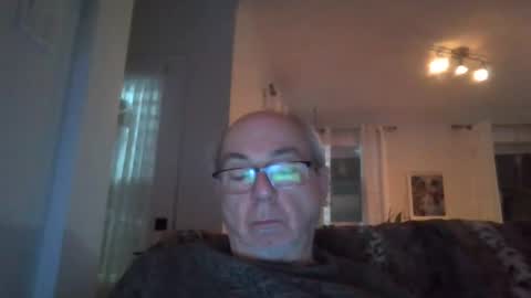 bernard1102 online show from January 8, 11:10 am