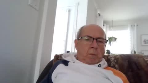 bernard1102 online show from January 27, 2:02 pm