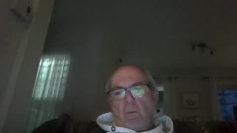 bernard1102 online show from March 6, 10:52 am