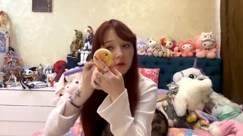Eva  online show from May 6, 7:13 am