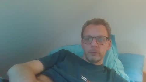 Snapshot of bernie484237 chatting on June 2, 4:42 pm Bernie online show from June 2, 4:42 pm