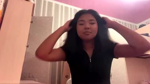Snapshot of berniecekogler chatting on July 23, 3:54 pm Nelly online show from July 23, 3:54 pm