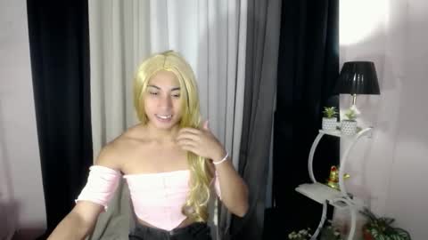 Snapshot of berry_shantal chatting on February 22, 2:13 am berry_shantal online show from February 22, 2:13 am