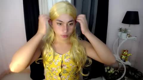 berry_shantal online show from April 5, 9:06 am