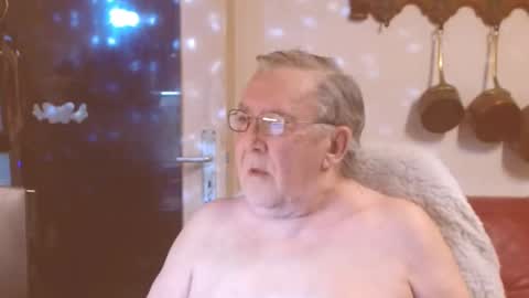 jean online show from February 6, 7:18 pm