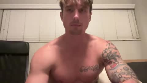 Snapshot of bestcoast35 chatting on December 12, 6:36 am Bestcoast3579 online show from December 12, 6:36 am