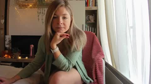 Vicky   online show from January 7, 8:06 am