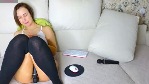 Snapshot of bestgirls2021 chatting on February 5, 5:09 am Hellen and Natali online show from February 5, 5:09 am