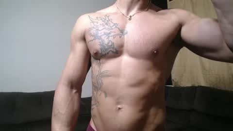 Snapshot of bestmuscle chatting on April 17, 9:29 pm bestmuscle online show from April 17, 9:29 pm