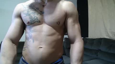 Snapshot of bestmuscle chatting on May 11, 7:00 pm bestmuscle online show from May 11, 7:00 pm