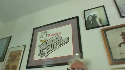 Snapshot of bestshot1951 chatting on April 27, 2:15 pm bestshot1951 online show from April 27, 2:15 pm