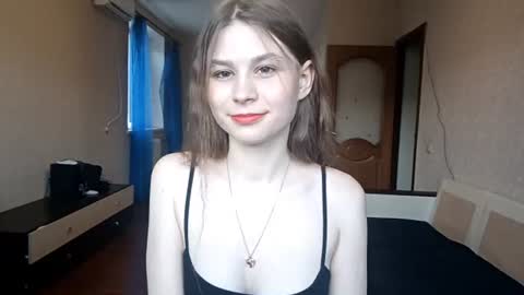 Snapshot of bethkallberg chatting on June 19, 9:24 am Leila online show from June 19, 9:24 am