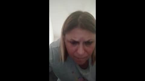 Snapshot of betsygore78 chatting on February 19, 8:49 pm betsygore78 online show from February 19, 8:49 pm