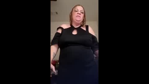 Snapshot of betsygore78 chatting on March 1, 1:02 pm betsygore78 online show from March 1, 1:02 pm