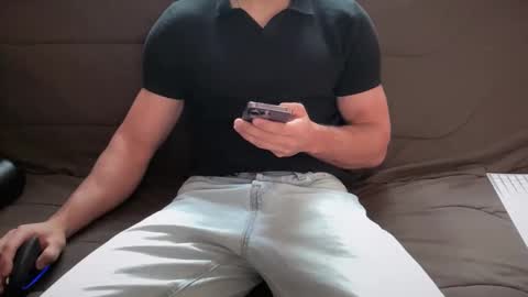 Snapshot of betterthanmen chatting on March 5, 8:32 am betterthanmen online show from March 5, 8:32 am