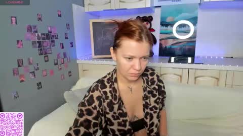 Snapshot of betty_baker1 chatting on September 29, 2:38 am Betty online show from September 29, 2:38 am