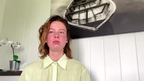 Snapshot of bettydesire chatting on July 6, 7:27 am Betty online show from July 6, 7:27 am