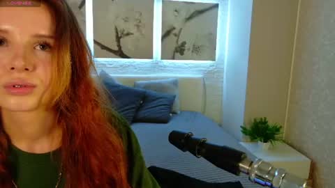 Snapshot of bettyrouse chatting on June 13, 8:18 pm Betty online show from June 13, 8:18 pm
