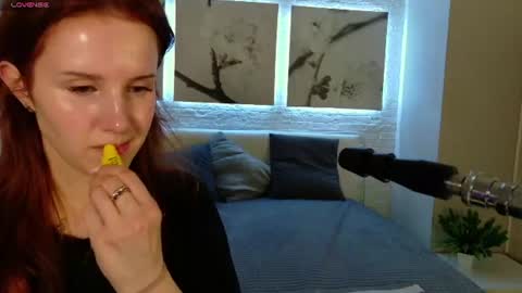 Snapshot of bettyrouse chatting on June 27, 8:14 pm Betty online show from June 27, 8:14 pm