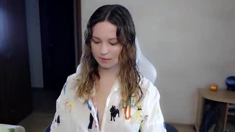 Snapshot of bettystar_ chatting on October 11, 9:35 pm Betty online show from October 11, 9:35 pm