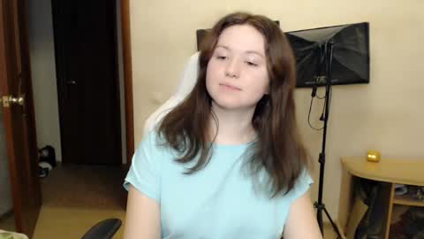 Snapshot of bettystar_ chatting on October 21, 8:42 pm Betty online show from October 21, 8:42 pm