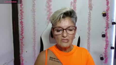 Snapshot of bety_cum3 chatting on June 28, 12:22 pm bibiana online show from June 28, 12:22 pm