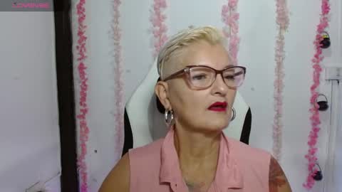 Snapshot of bety_cum3 chatting on July 3, 12:55 pm bibiana online show from July 3, 12:55 pm